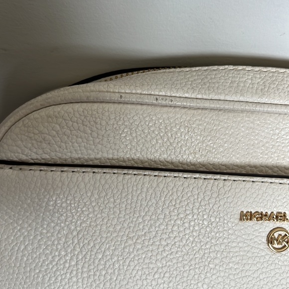 Michael Kors Jet Set Charm East West Leather Camera Crossbody-Optic White - Picture 4 of 5